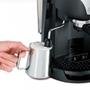 Máquina de Café DeLonghi Expresso Manual EC220CD, 15 BAR, 220V, Preto - 0132151068